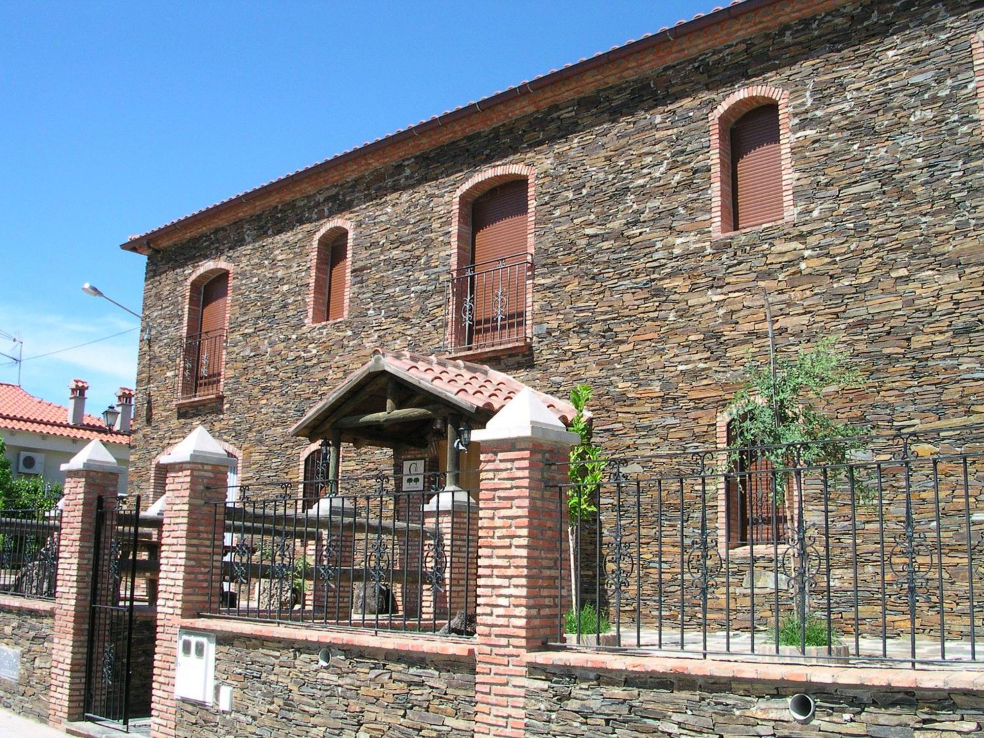 Casa Rural Pena Falcon Torrejón el Rubio Екстериор снимка