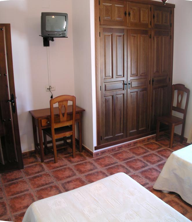 Casa Rural Pena Falcon Torrejón el Rubio Екстериор снимка