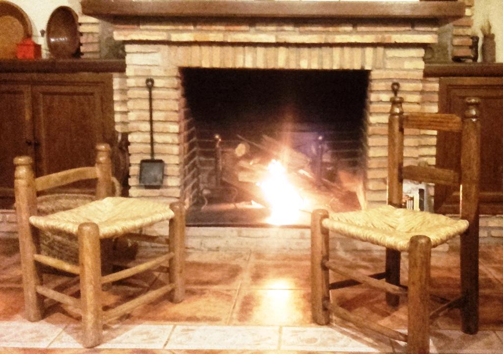 Casa Rural Pena Falcon Torrejón el Rubio Екстериор снимка