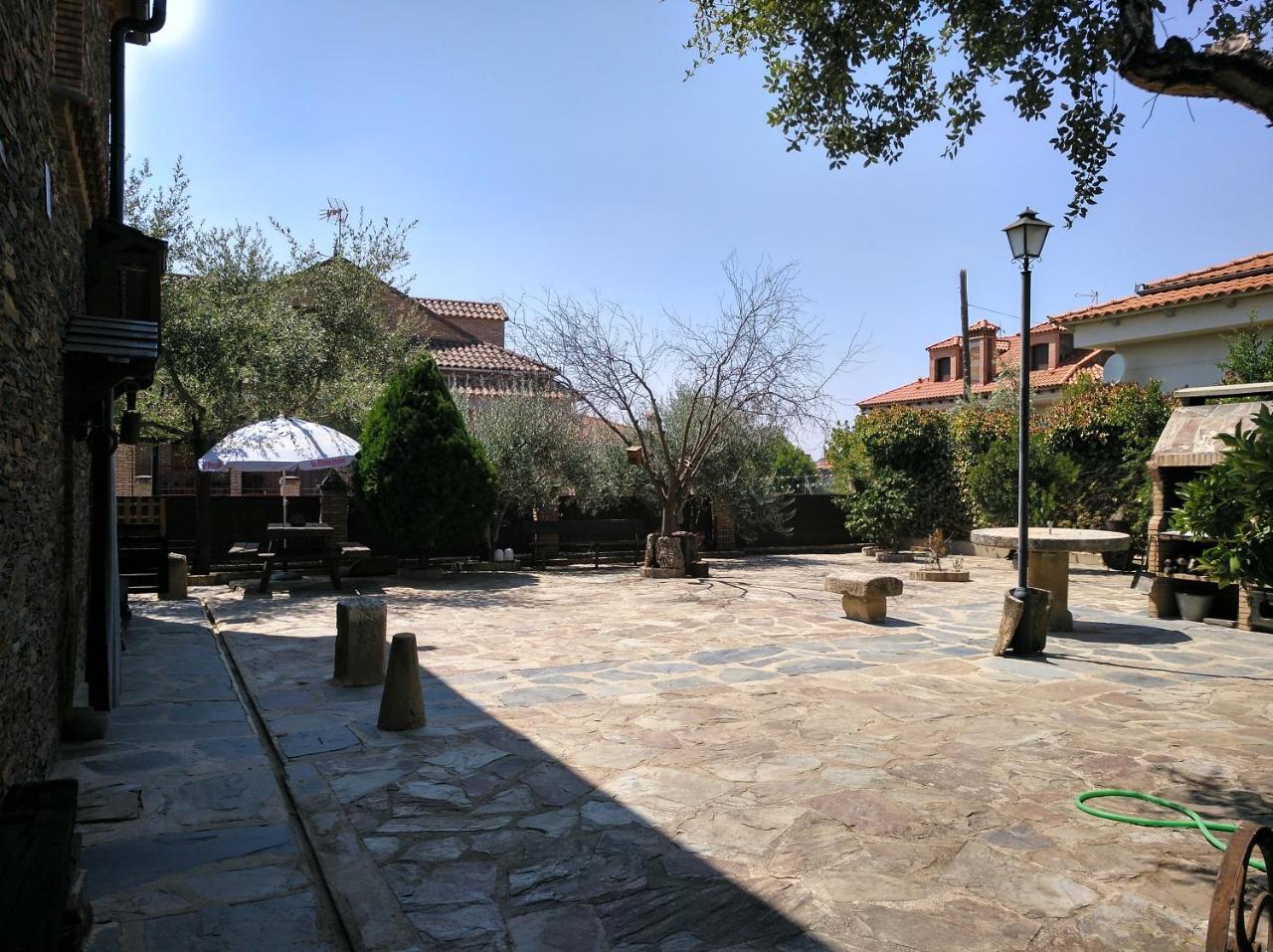 Casa Rural Pena Falcon Torrejón el Rubio Екстериор снимка