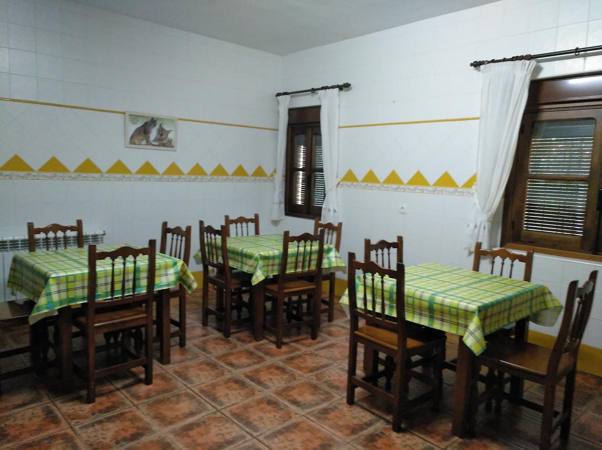 Casa Rural Pena Falcon Torrejón el Rubio Екстериор снимка